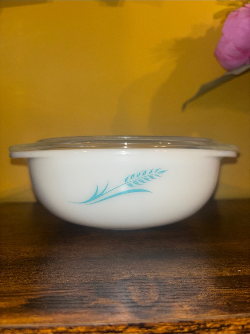 1961 promotion Pyrex hostess casserole